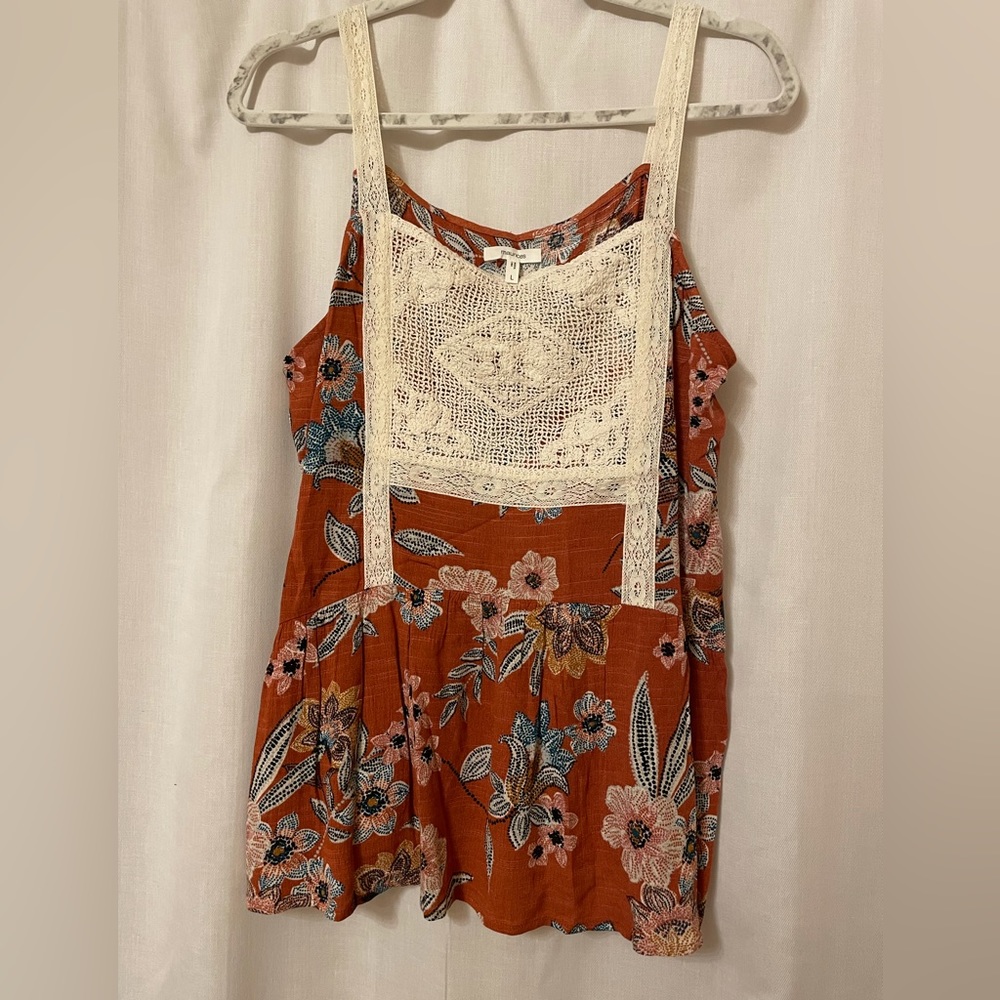 🌼pretty floral tank🌼